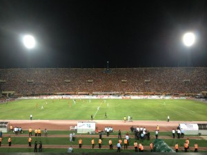 51.295 kişilik İzmir Atatürk Stadyumu İzmir'in en büyük, Türkiye'nin 4. büyük stadyumudur.[36]