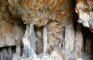 Antalya Sırtlanini Mağarası