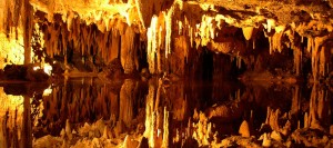 Ayvaini Mağarası 
