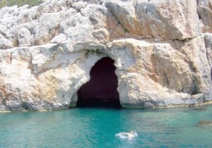 Geyikbayırı Mağarası 